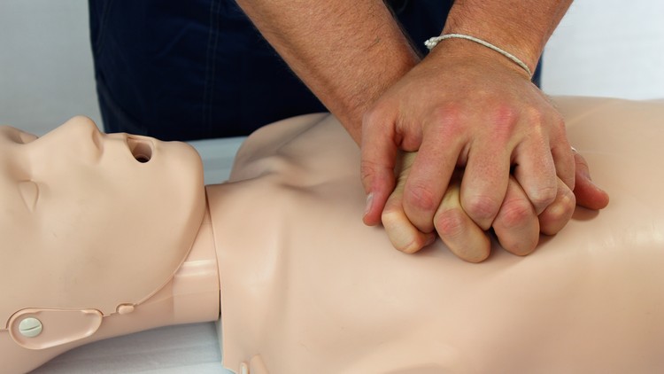 Learn CPR, AED and First Aid with 7 Steps! - Free Udemy Courses